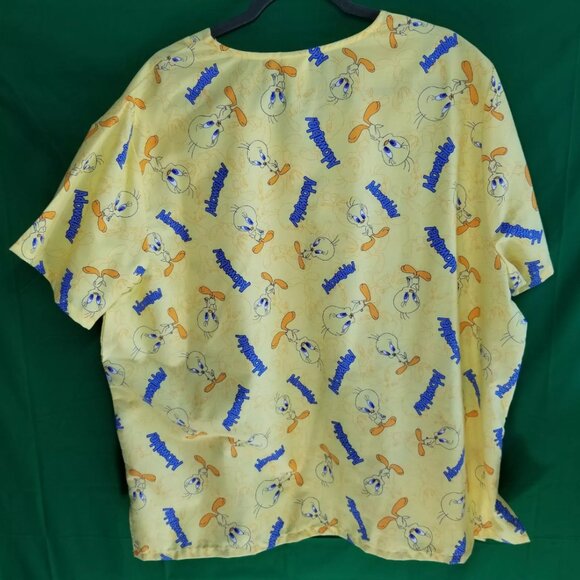 Tweety Bird Women's Size 2XL Looney Tunes Adowable Medical Scrub Top Nurse Lab - Picture 2 of 5